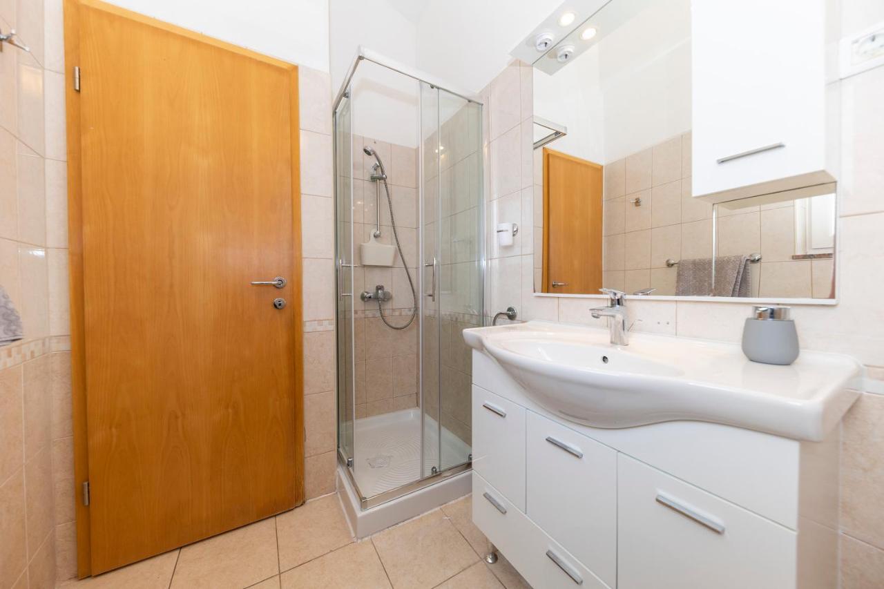 Apartments Leonarda مورتير المظهر الخارجي الصورة