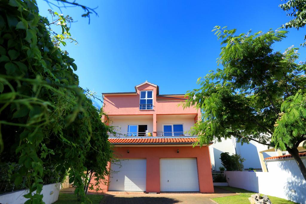 Apartments Leonarda مورتير المظهر الخارجي الصورة