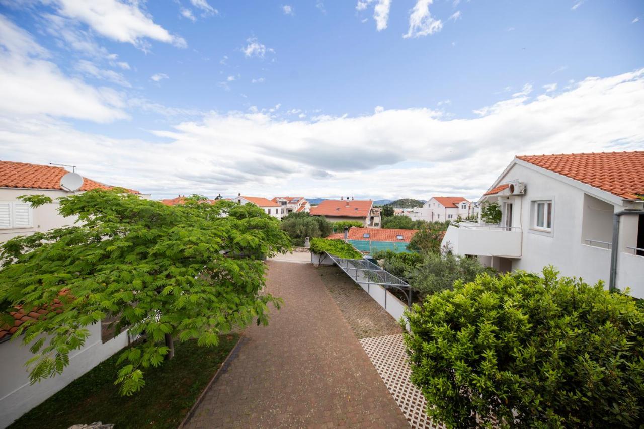 Apartments Leonarda مورتير المظهر الخارجي الصورة