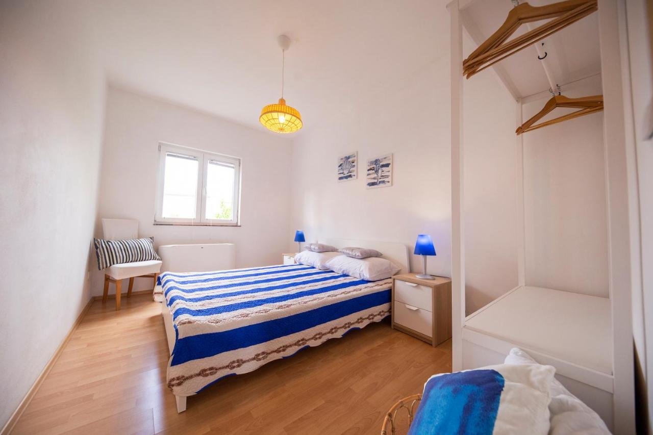 Apartments Leonarda مورتير المظهر الخارجي الصورة