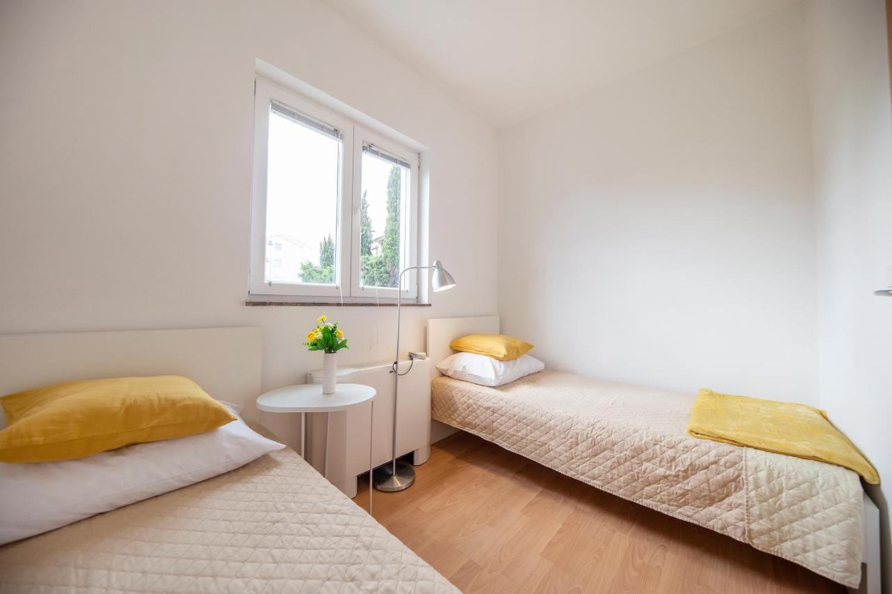 Apartments Leonarda مورتير المظهر الخارجي الصورة