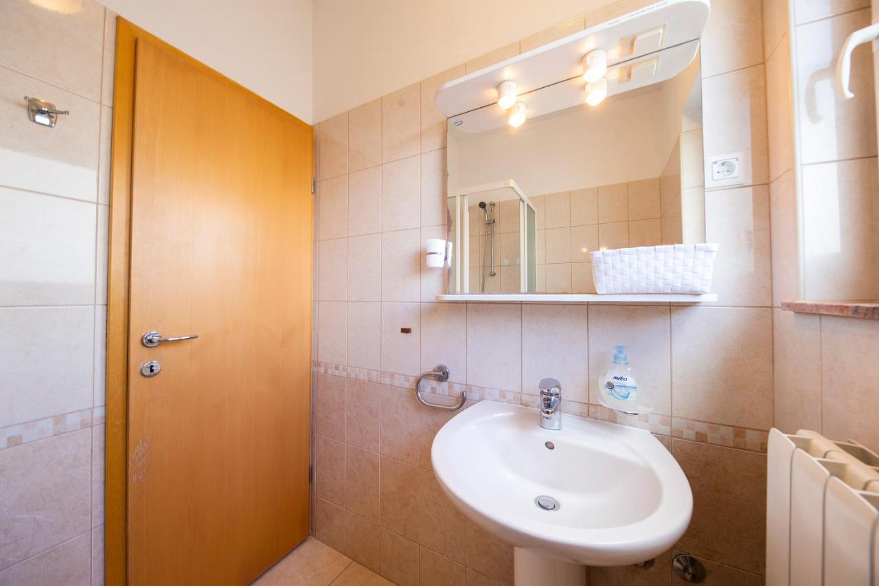 Apartments Leonarda مورتير المظهر الخارجي الصورة